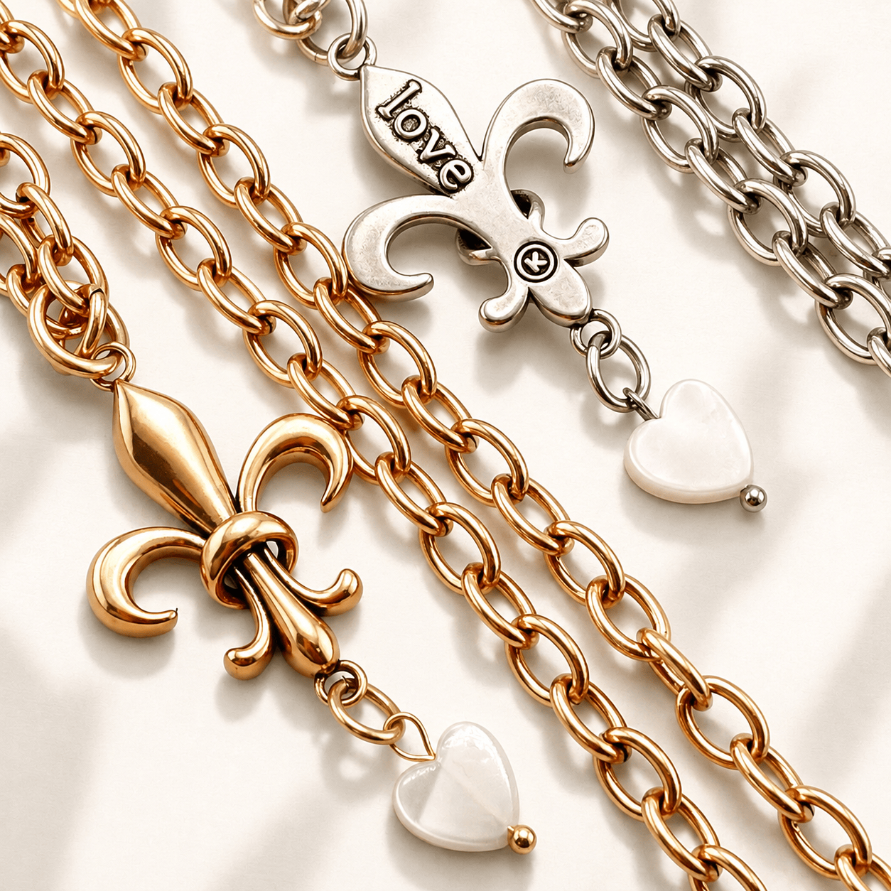 Love Fleur-de-Lis Essential Necklace