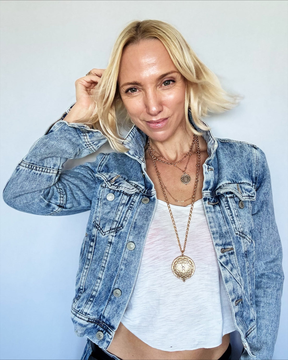 Clarity is Power Magnifying Glass Necklace Set