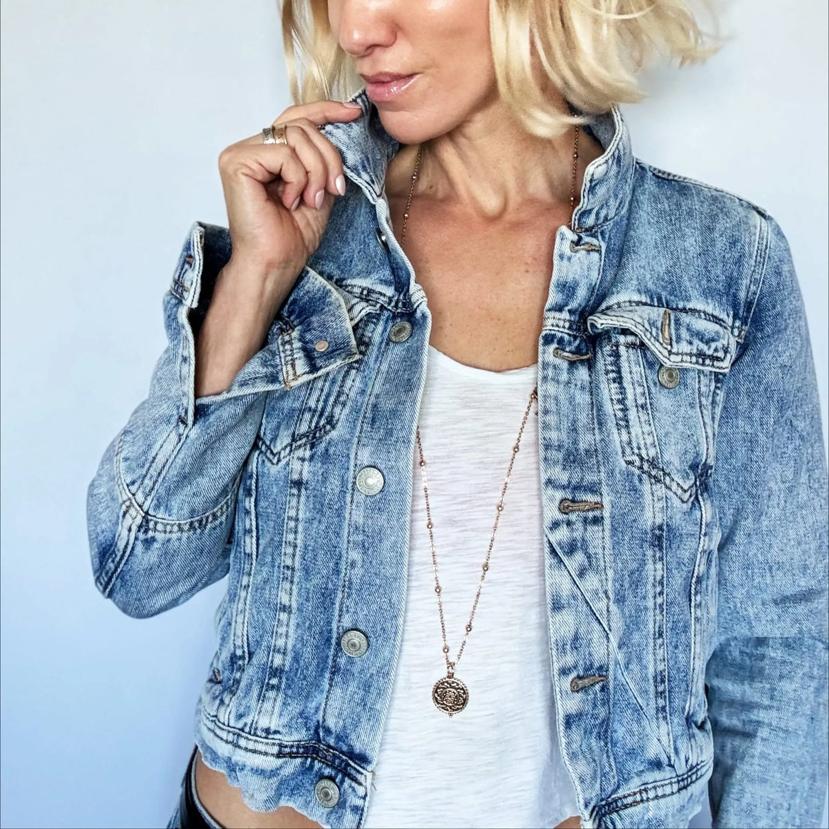 Clarity is Power Magnifying Glass Necklace Set